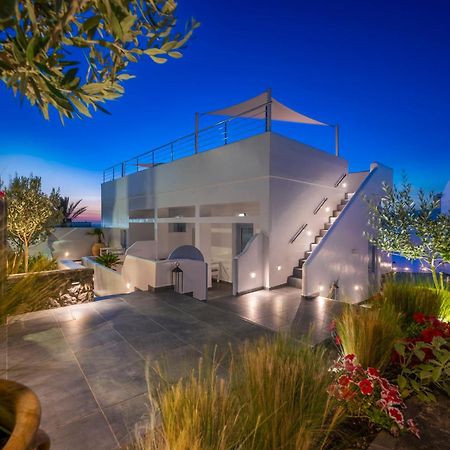 Sole D'Oro Luxury Suites Oia  Exterior photo