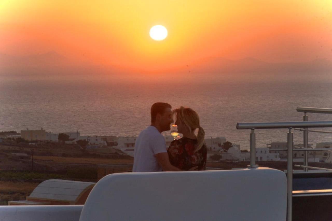 Sole D'Oro Luxury Suites Oia  Exterior photo