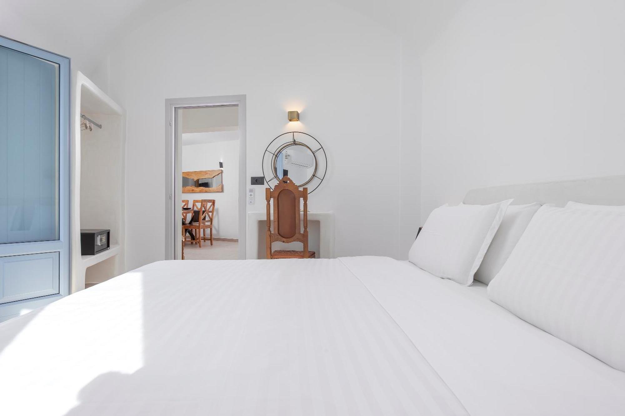 Sole D'Oro Luxury Suites Oia  Room photo