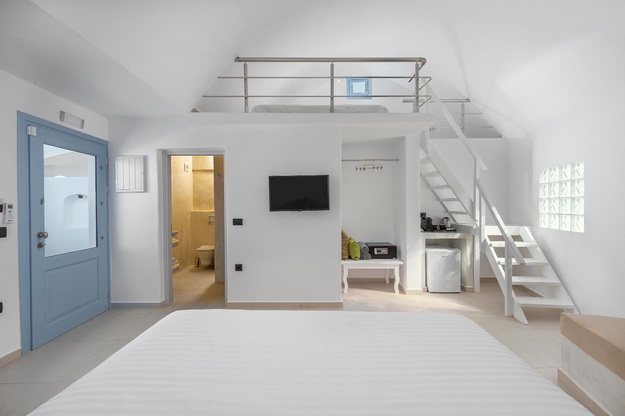 Sole D'Oro Luxury Suites Oia  Room photo
