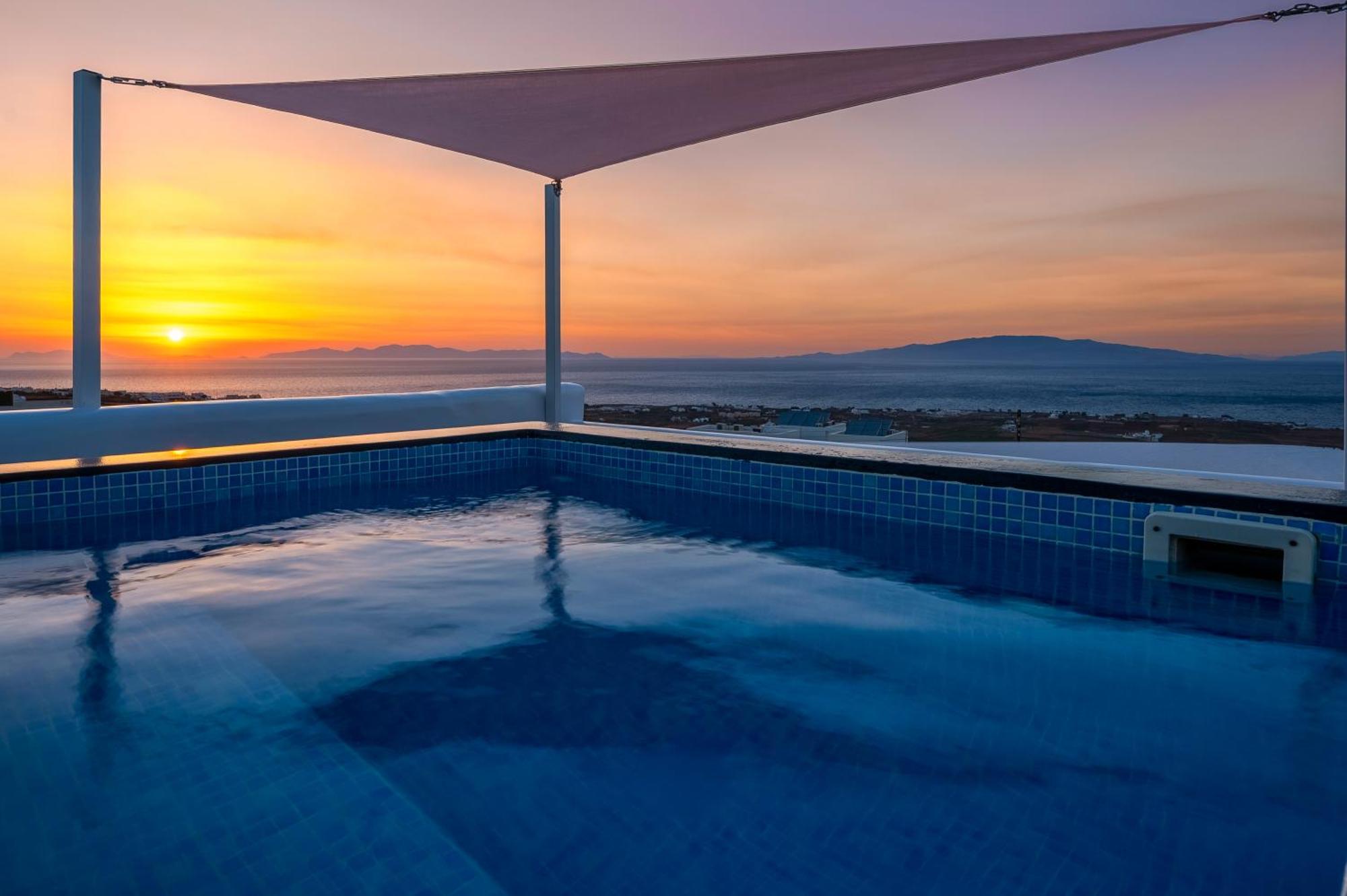 Sole D'Oro Luxury Suites Oia  Exterior photo
